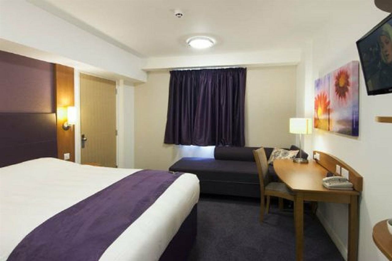 Premier Inn South Mimms/Potters Bar Extérieur photo